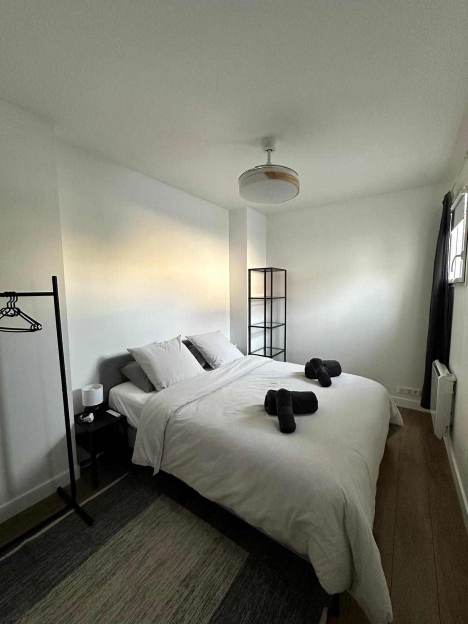 Hyper Centre A 80M Du Vieux Marche, T2 Calme Vue Sur Les Toits Rue Du Minage Apartment La Rochelle  Bagian luar foto